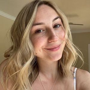 Meet your Posher, Libby